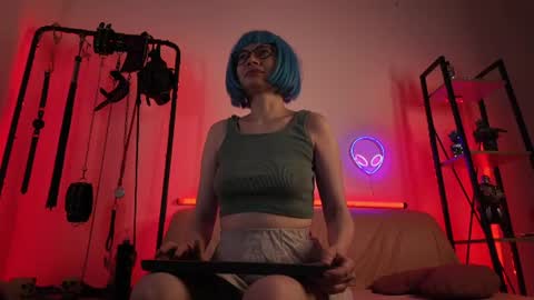 Snapshot of cyberxgoddess_ chatting on June 24, 11:37 pm Lily Goddess online show from June 24, 11:37 pm
