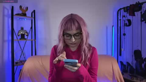 Snapshot of cyberxgoddess_ chatting on July 16, 12:16 am Lily Goddess online show from July 16, 12:16 am
