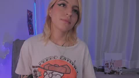  cyber zoe   online show from April 15, 1:23 am