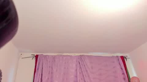 Snapshot of cynthiawatson_ chatting on November 12, 1:33 pm Cynthia online show from November 12, 1:33 pm