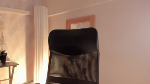 Snapshot of cyntia_adams chatting on March 5, 11:49 am cyntia_adams online show from March 5, 11:49 am