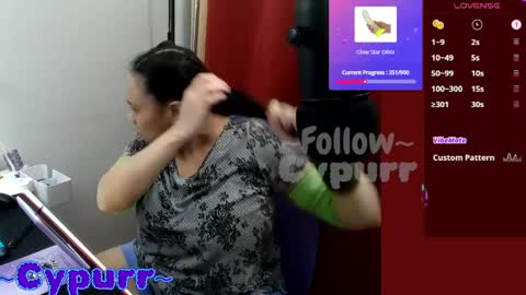 Snapshot of cypurr chatting on April 7, 5:57 pm Adrian AdriNyaan online show from April 7, 5:57 pm