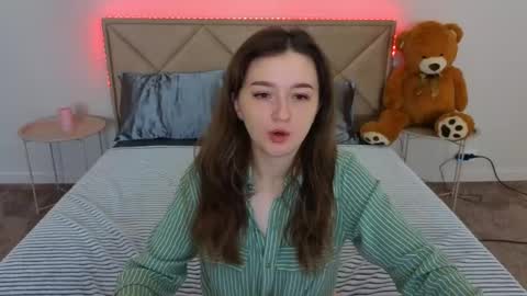 Cyrena online show from May 10, 5:34 am