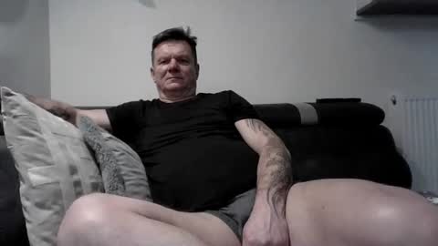 Snapshot of czerbis chatting on January 3, 9:36 pm czerbis online show from January 3, 9:36 pm
