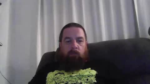 Snapshot of d1988 chatting on December 5, 9:50 am D online show from December 5, 9:50 am