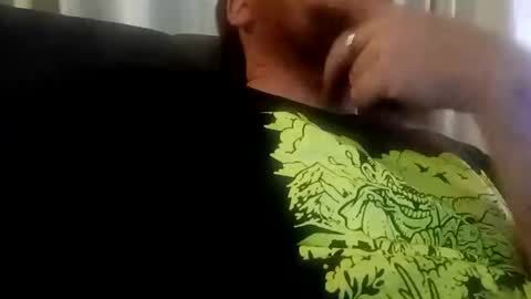 Snapshot of d1988 chatting on November 22, 9:41 am D online show from November 22, 9:41 am