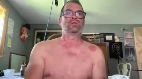 Snapshot of d4ddy858 chatting on May 26, 7:21 pm d4ddy858 online show from May 26, 7:21 pm