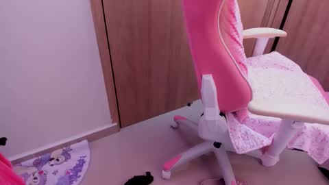 darling online show from December 25, 7:57 am