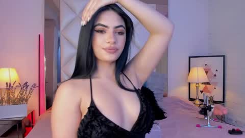 Snapshot of d_kimrouse_h chatting on January 7, 3:35 am Kim online show from January 7, 3:35 am