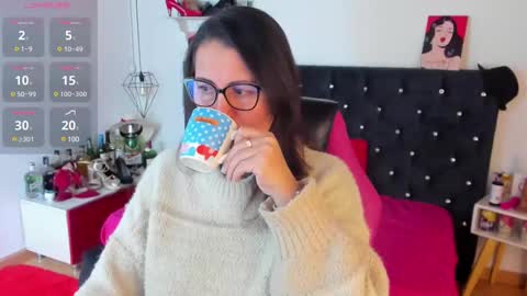 Mia  online show from March 6, 12:41 pm