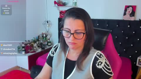 Mia  online show from March 7, 6:11 pm