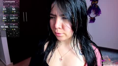 Snapshot of daahanna_ chatting on December 11, 5:21 am Ailyn online show from December 11, 5:21 am