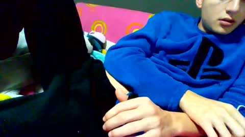 Snapshot of daaneel_ chatting on February 18, 10:36 pm Dannel online show from February 18, 10:36 pm