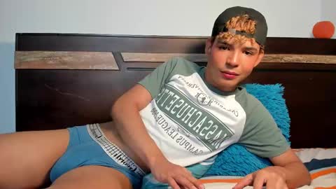 Dark Eros online show from November 18, 10:25 pm