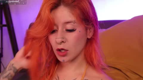 Snapshot of daarlene chatting on November 3, 12:06 pm Darlene online show from November 3, 12:06 pm