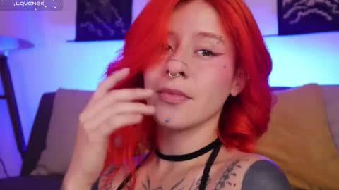 Snapshot of daarlene chatting on November 18, 11:25 am Darlene online show from November 18, 11:25 am