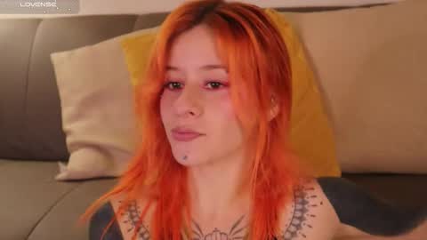 Snapshot of daarlene chatting on February 2, 12:04 pm Darlene online show from February 2, 12:04 pm