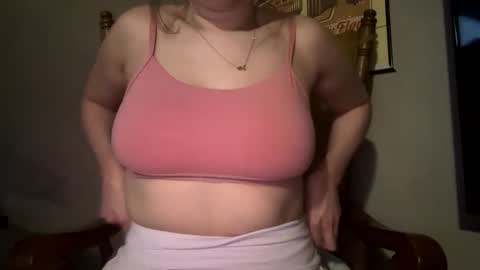 Snapshot of dabqueen_1994 chatting on February 14, 12:57 pm dabqueen_1994 online show from February 14, 12:57 pm
