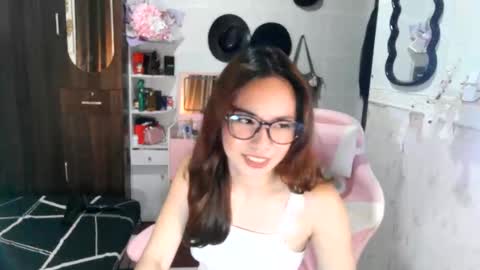 Snapshot of dabria_lilithx521 chatting on May 19, 2:23 pm Lilith online show from May 19, 2:23 pm