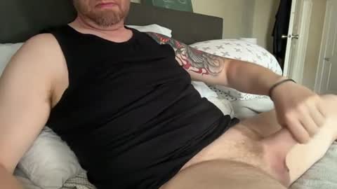 Snapshot of dad_jock chatting on June 18, 10:47 pm dad_jock online show from June 18, 10:47 pm