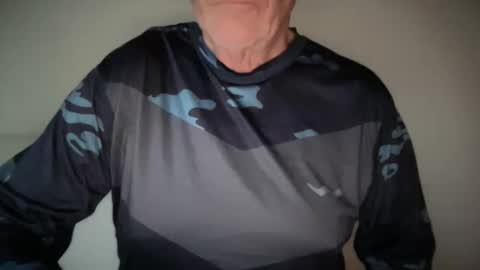 Snapshot of dadddyfuckmilk chatting on January 19, 3:16 pm dadddyfuckmilk online show from January 19, 3:16 pm