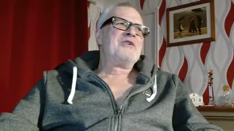 Brian ... online show from February 4, 9:09 pm
