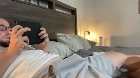 Snapshot of daddycock211987 chatting on January 29, 12:54 am DaddyCock211987 online show from January 29, 12:54 am