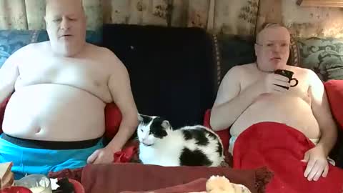 Snapshot of daddycubbyhubby chatting on April 13, 7:14 am Daddy online show from April 13, 7:14 am