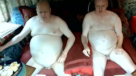 Snapshot of daddycubbyhubby chatting on June 14, 3:52 am Daddy online show from June 14, 3:52 am