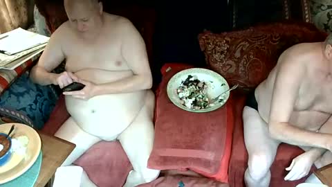 Snapshot of daddycubbyhubby chatting on June 15, 2:58 am Daddy online show from June 15, 2:58 am