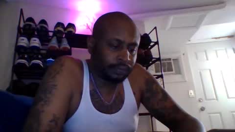 Snapshot of daddydickxm chatting on April 6, 12:19 am daddydickxm online show from April 6, 12:19 am
