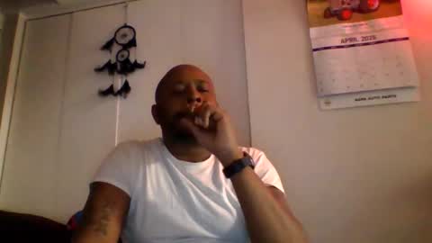 Snapshot of daddydickxm chatting on April 22, 4:04 am daddydickxm online show from April 22, 4:04 am