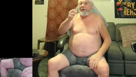Snapshot of daddydom4fun chatting on December 29, 1:34 am Daddydom4fun online show from December 29, 1:34 am