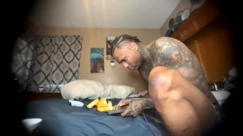 sexy tatted king bbc online show from May 21, 12:56 pm