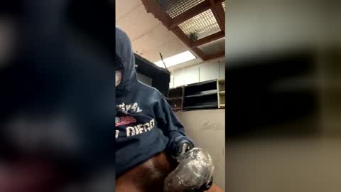 Snapshot of daddyleebbc chatting on March 3, 4:51 am DaddyLeeBBC online show from March 3, 4:51 am