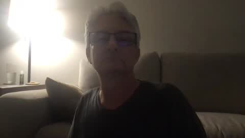 Snapshot of daddymike92883_1 chatting on December 6, 5:53 am daddymike92883_1 online show from December 6, 5:53 am