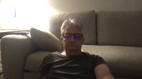 Snapshot of daddymike92883_1 chatting on December 13, 6:42 am daddymike92883_1 online show from December 13, 6:42 am