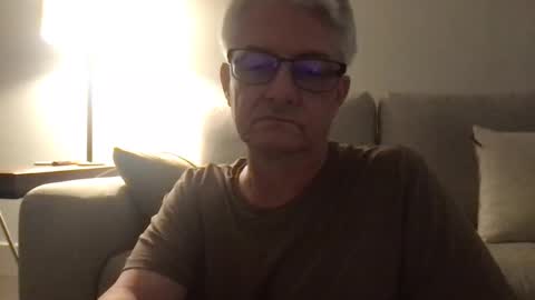 Snapshot of daddymike92883_1 chatting on December 14, 7:18 am daddymike92883_1 online show from December 14, 7:18 am