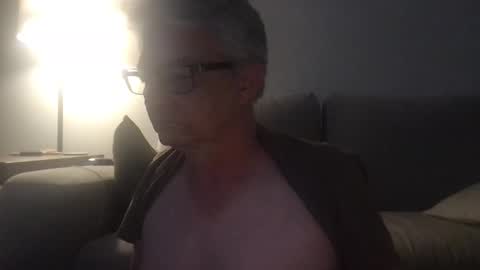 Snapshot of daddymike92883_1 chatting on January 22, 10:18 am daddymike92883_1 online show from January 22, 10:18 am