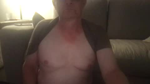 Snapshot of daddymike92883_1 chatting on January 23, 7:32 am daddymike92883_1 online show from January 23, 7:32 am