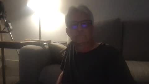 Snapshot of daddymike92883_1 chatting on February 4, 6:04 am daddymike92883_1 online show from February 4, 6:04 am