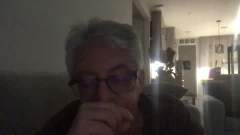 Snapshot of daddymike92883_1 chatting on March 5, 8:43 am daddymike92883_1 online show from March 5, 8:43 am