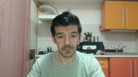 Snapshot of daddynextdoor86 chatting on February 2, 5:06 am daddynextdoor86 online show from February 2, 5:06 am