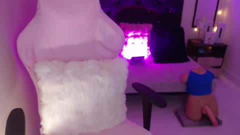 amanda online show from May 22, 12:44 pm