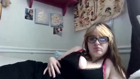 dadsdoll2 online show from March 23, 2:10 pm