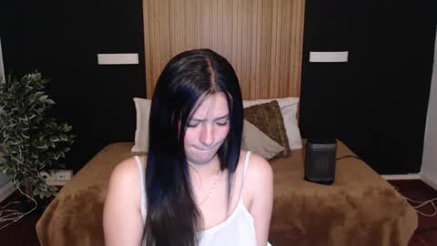 Snapshot of dafne_bss chatting on February 21, 8:29 am dafne_bss online show from February 21, 8:29 am