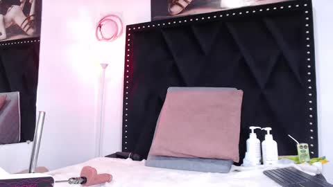 dafne_quenn online show from February 15, 4:01 pm