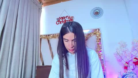 dafne_quenn online show from December 18, 12:44 pm