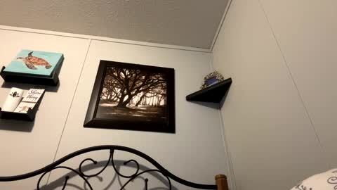 Snapshot of dafnecloutier chatting on January 21, 4:37 pm Dafne 27 Cory-24 online show from January 21, 4:37 pm