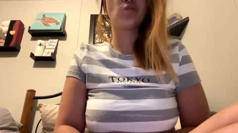 Snapshot of dafnecloutier chatting on January 28, 11:39 pm Dafne 27 Cory-24 online show from January 28, 11:39 pm